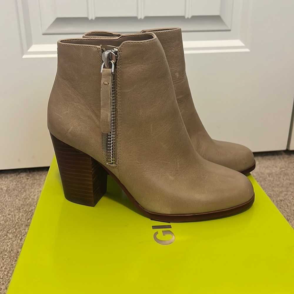Gianni Bini Tan Booties